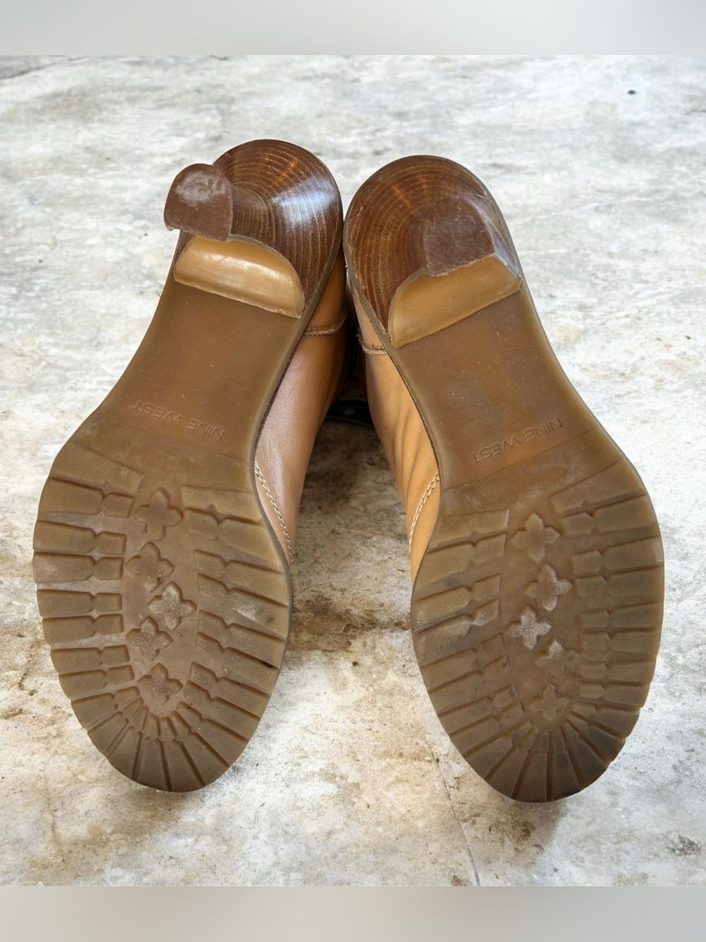 Nine West Tan Leather Lace-Up Heeled Ankle Boots with Yellow Laces - Picture 5 of 7